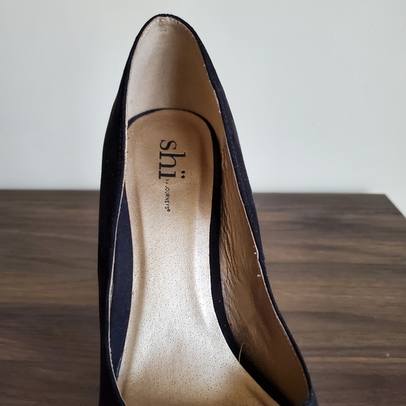 Heels - Picture 3 of 4